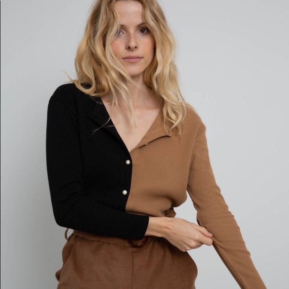 NWT DONNI. Duo thermal cardigan in black/camel